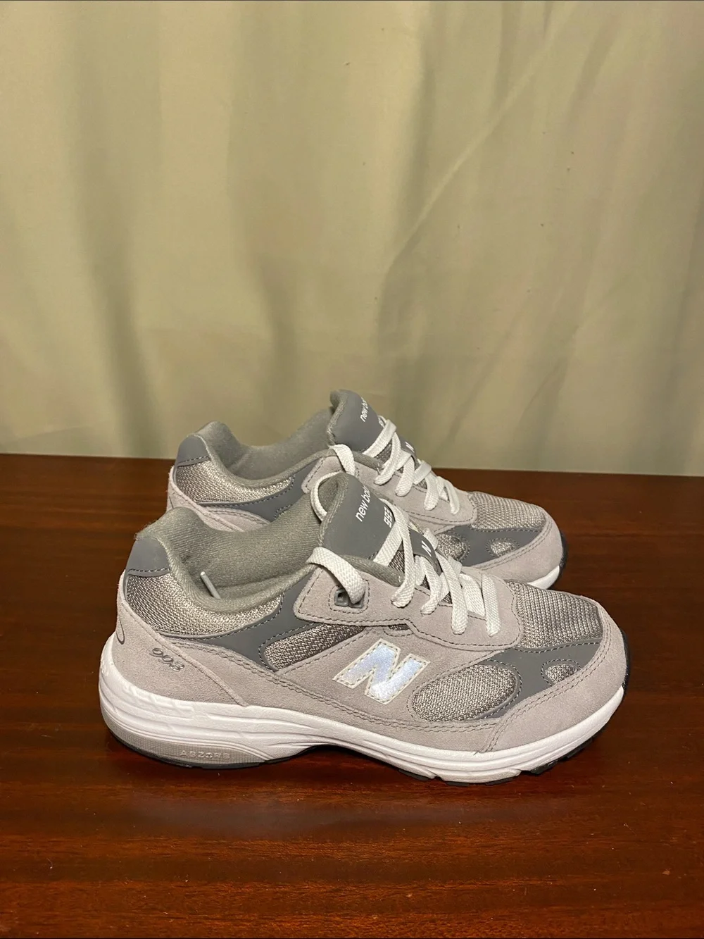 New Balance 993 Youth Grey Suede Running Shoes Size 4